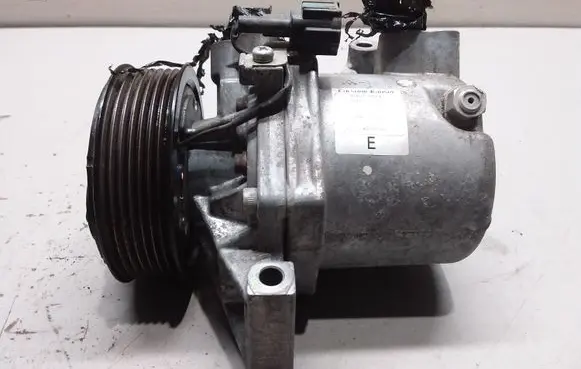 Nissan Micra Air conditioning (A/C) compressor (pump) 926001HC5A