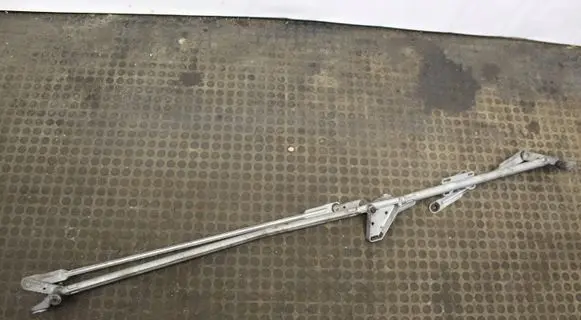 Citroen C4 I Front wiper linkage 