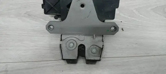 Opel Signum Tailgate/trunk/boot lock/catch/latch