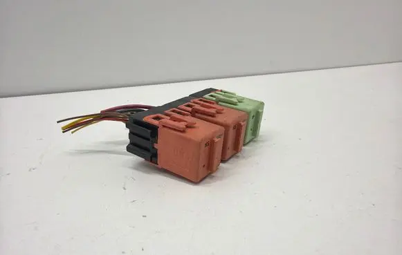 BMW 5 E60 E61 Other relay 8373700