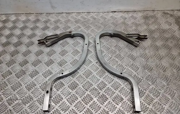 Toyota Avensis T250 Loading door hinge set 