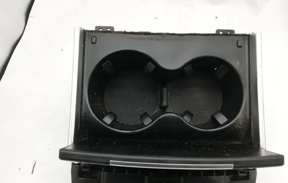 Cup holder front