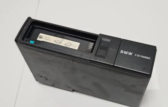BMW 5 E39 CD/DVD changer 8361584