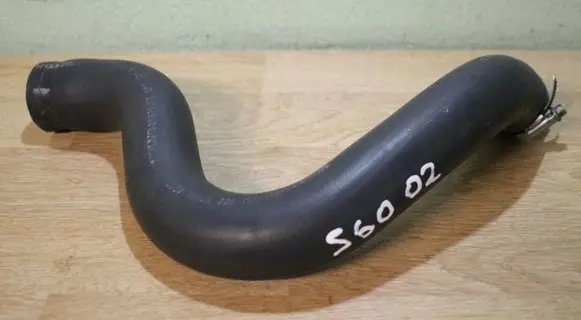 Volvo S60 Engine coolant pipe/hose 08671393
