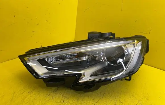 Audi A3 S3 8V Headlight/headlamp 90118258