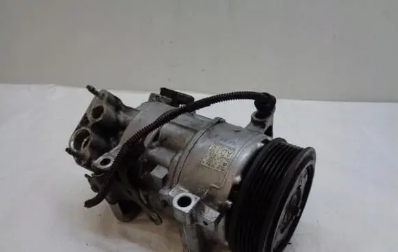 Peugeot 308 Air conditioning (A/C) compressor (pump) 9675655880
