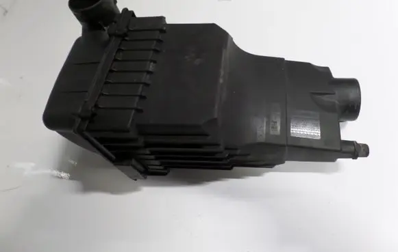 Peugeot 206 Air filter box 9634107180