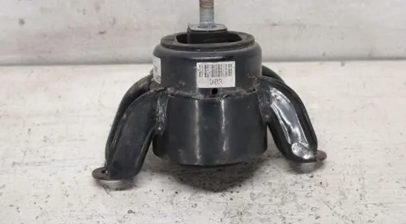 Hyundai i40 Engine mount bracket 218103Z300