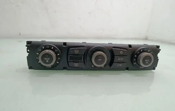 BMW 5 E60 E61 Climate control unit 6956827