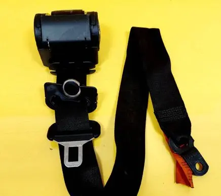 BMW 5 E39 Front seatbelt 566216700
