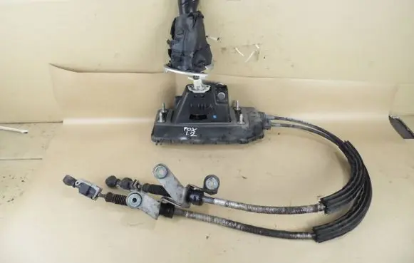 Volkswagen Fox Gear shifter/selector 5Z0711266C 2EH5Z0711266C