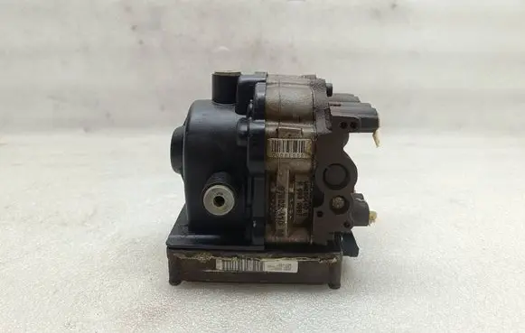 Ford Mondeo MK II ABS Pump