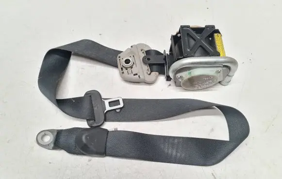 Toyota Corolla E120 E130 Front seatbelt 10182005