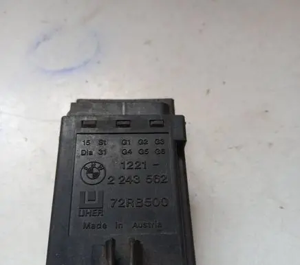 Glow plug pre-heat relay