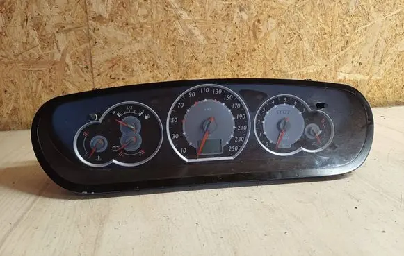 Speedometer (instrument cluster)
