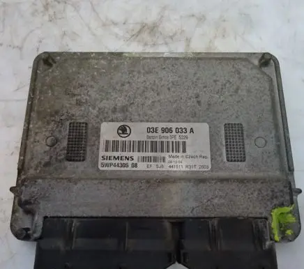 Skoda Fabia Mk1 (6Y) Engine control unit/module ECU 03E906033A