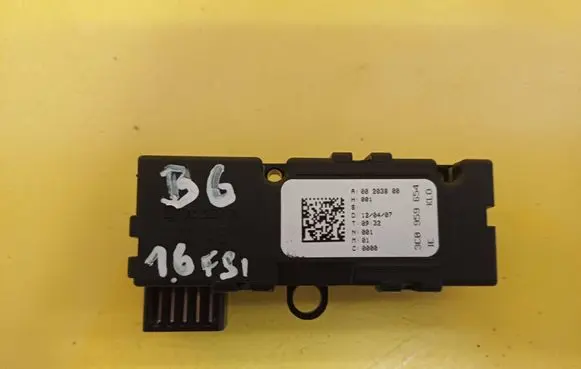 Volkswagen PASSAT B6 Steering angle sensor 3C0959654
