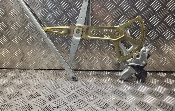 Rear door window regulator with motor