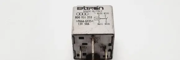 Volkswagen PASSAT B5 Other relay 8D0951253