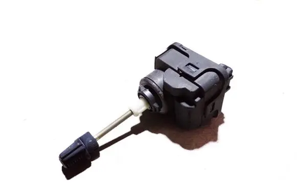 Audi A6 S6 C4 4A Headlight level adjustment motor 4A0941295