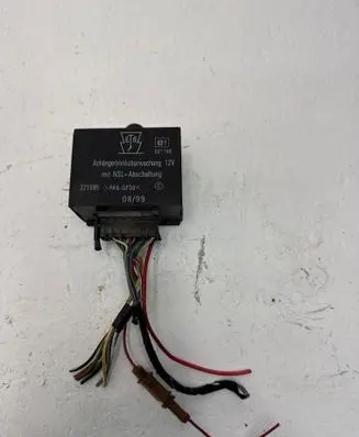 Audi A6 Allroad C5 Tow bar trailer control unit/module 321095