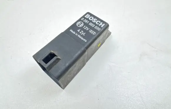 Honda CR-V Glow plug pre-heat relay 0281003030