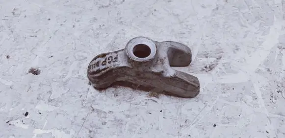 Opel Zafira B Fuel Injector clamp holder