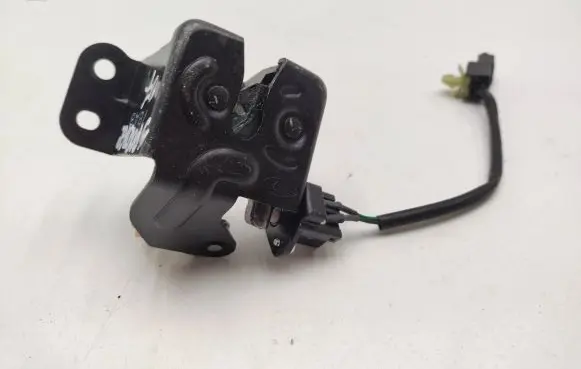 KIA Sportage Loading door lock 