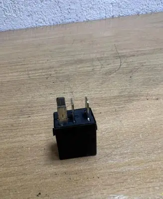 Mercedes-Benz A W168 Other relay 0025421119 D8510