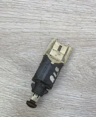 Renault Megane II Brake pedal sensor switch 8200168238
