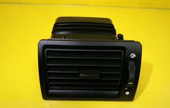 Ford Mondeo Mk III Dashboard side air vent grill/cover trim 1S7HA018B09