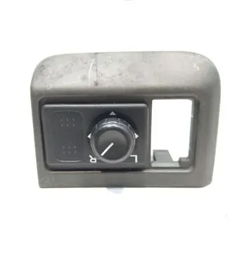 Nissan X-Trail T30 Wing mirror switch G9295612100 684102Y900