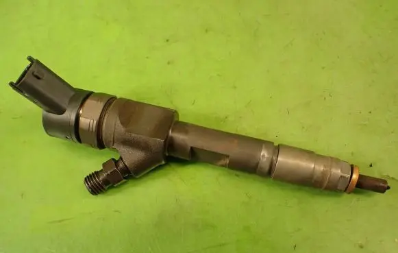 Renault Scenic II - Grand scenic II Fuel injector