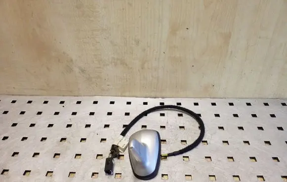 Mercedes-Benz E W211 Radio antenna A2118205475