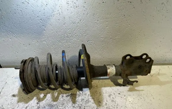 Toyota Avensis T270 Front shock absorber/damper 4851005370 09103