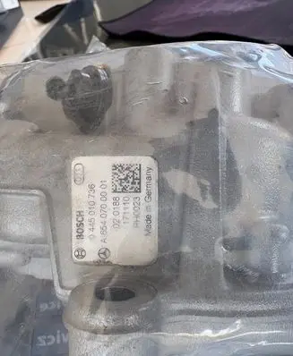 Mercedes-Benz EQV 447 Mechanical fuel pump A6540700001