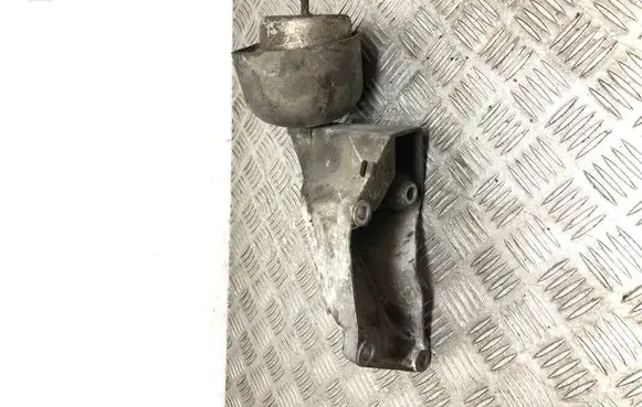 Skoda Superb B5 (3U) Engine mount bracket 8D0199307P