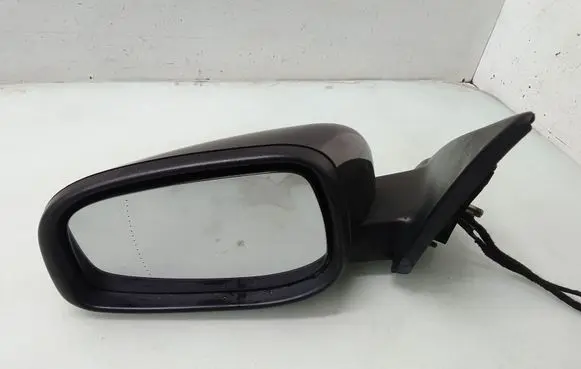 Volvo V70 Front door electric wing mirror E11015846