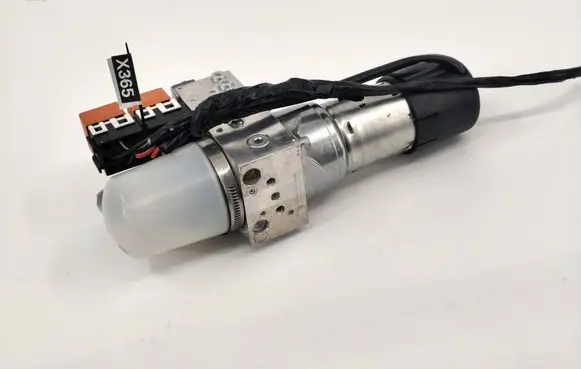 Peugeot 308cc Convertible roof hydraulic pump 107621300
