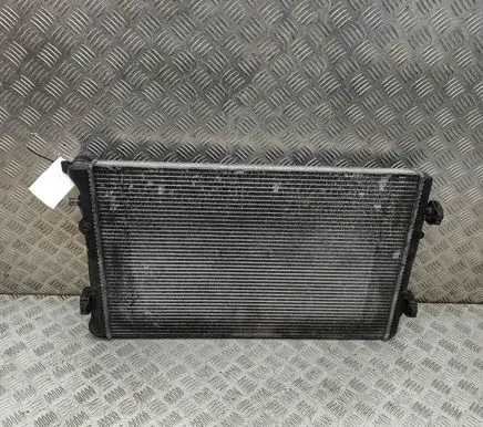 Volkswagen Golf IV Coolant radiator 1J0121253S