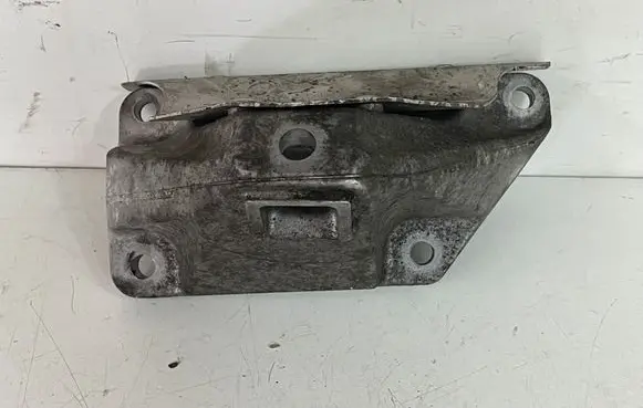 BMW 5 F10 F11 Engine mounting bracket