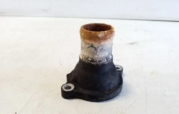 Engine coolant pipe/hose