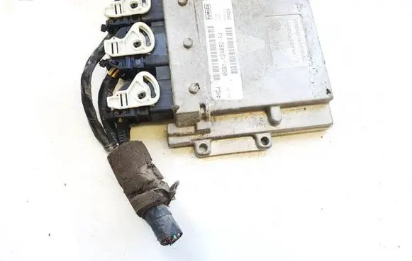Ford S-MAX Engine control unit/module 6g9112a650fj