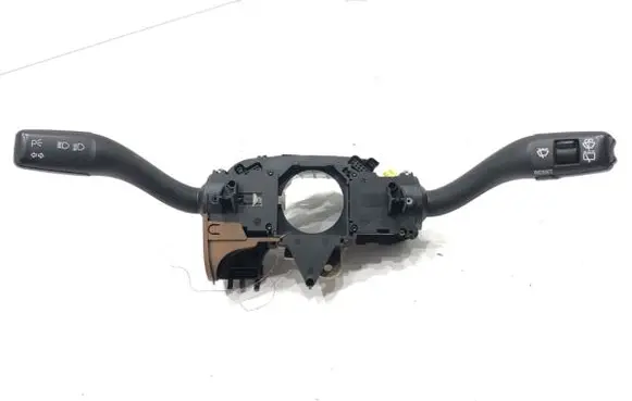 Wiper turn signal indicator stalk/switch