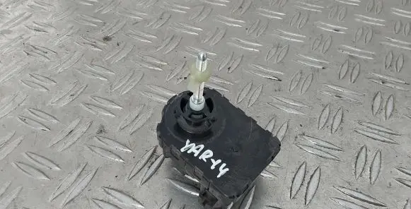 Toyota Yaris Headlight level adjustment motor 