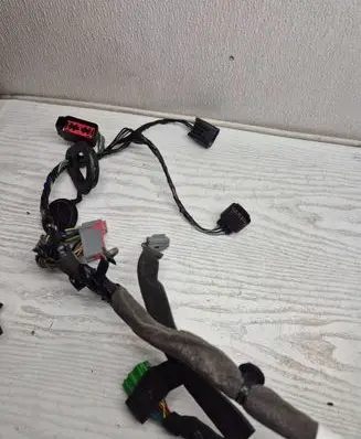 Volvo XC70 Front door wiring loom 30773655 4012