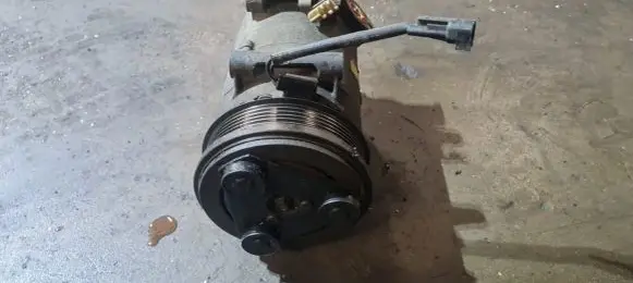 Volvo C30 Air conditioning (A/C) compressor (pump)