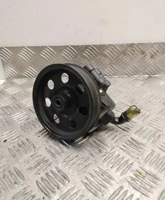 Ford Focus Power steering pump 3AB2703 HBDJC