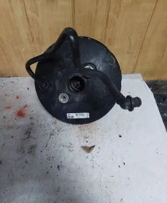 Audi A6 S6 C5 4B Master brake cylinder 8D2612105A 936J