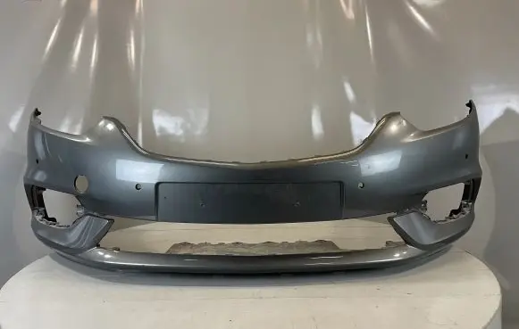 Opel Zafira C Front bumper 39079783